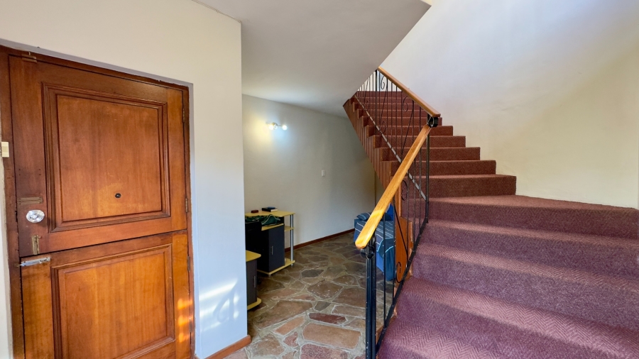 5 Bedroom Property for Sale in Strand North Western Cape